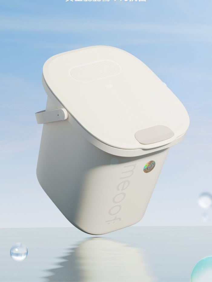 Smart vacuum pet food storage container